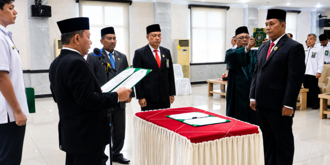 Ketua Mahkamah Syar’iyah Aceh Lantik Mohd Hanafi sebagai Kepala Subbagian Tata Usaha dan Rumah