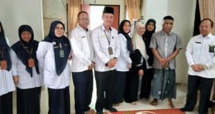 Penyerahan Dana Sosial kepada Hakim dan Pegawai Pemerintah Mahkamah Syar’iyah Aceh