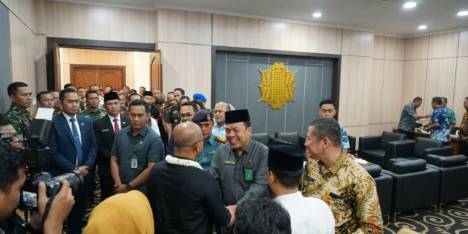 Ketua MS Aceh Diwakili Hakim Tinggi Sambut Kajati Aceh yang Baru di Bandara Internasional Sultan Iskandar Muda Banda Aceh