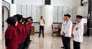 Pengarahan dan Briefing HT Pendamping ZI kepada Petugas Cleaning Service Guna Memastikan Pelayanan Terbaik