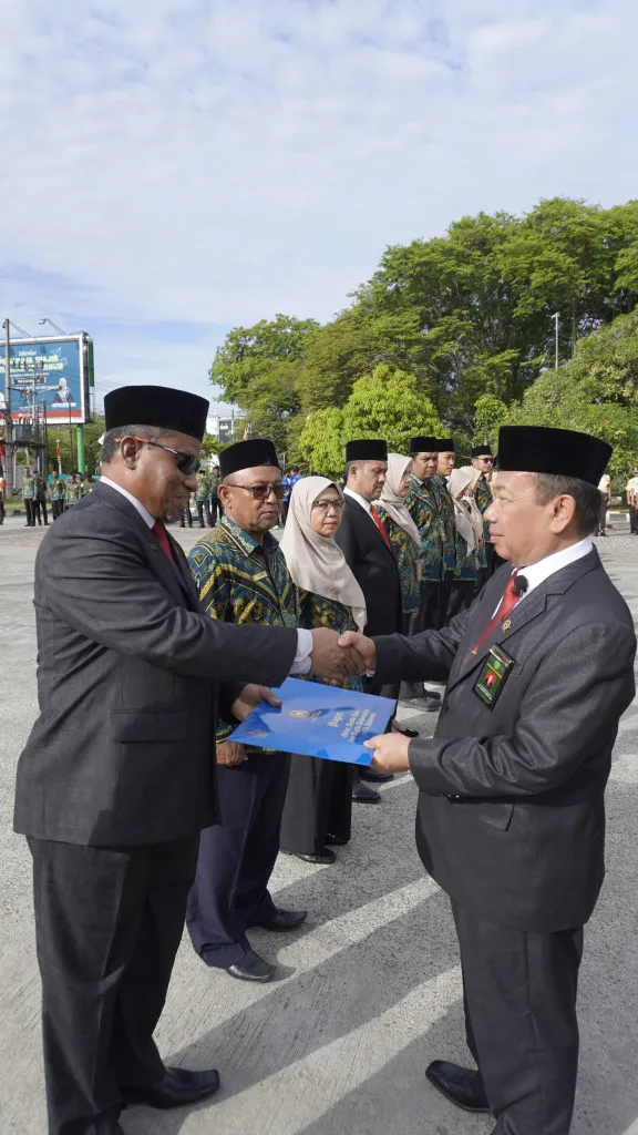 Penuh Khidmat, Mahkamah Syar’iyah Aceh Gelar Penganugerahan Tanda Kehormatan dan Penghargaan Kinerja